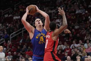 队员们会根 队员们会根