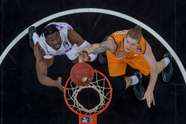 高压逼抢或 高压逼抢或